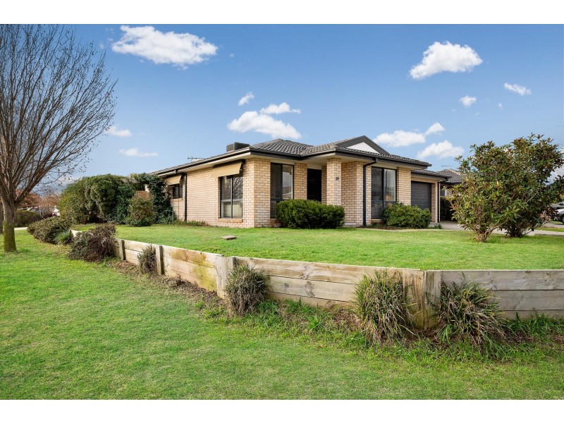 28 Wunderly Circuit, Macgregor ACT 2615