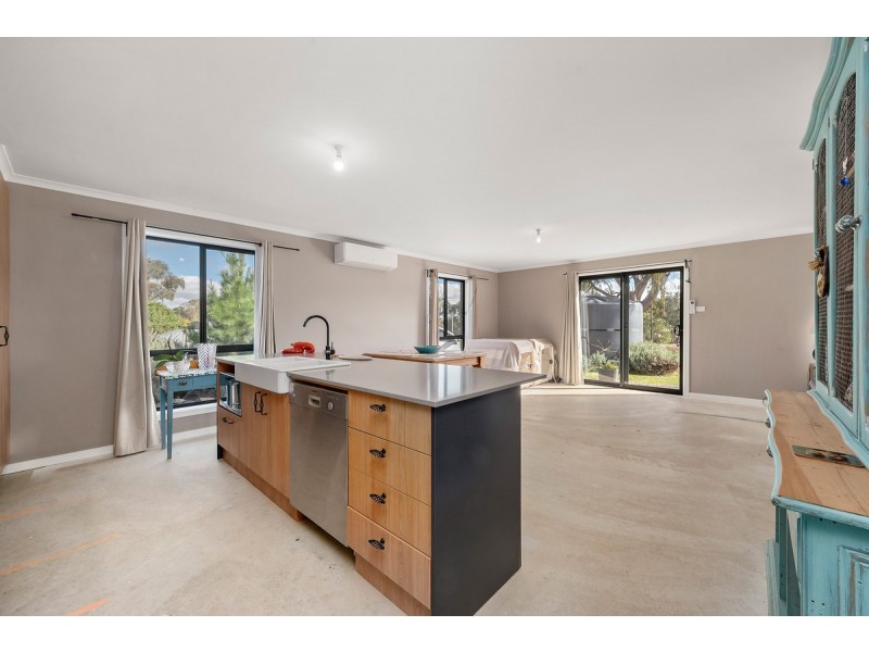 48 Queen Street, Binalong NSW 2584