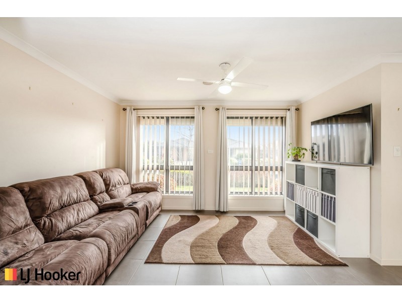 21 Rag Holmes Street, Macgregor ACT 2615