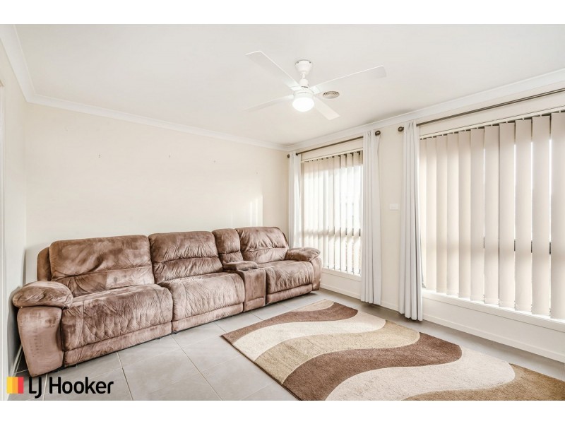 21 Rag Holmes Street, Macgregor ACT 2615