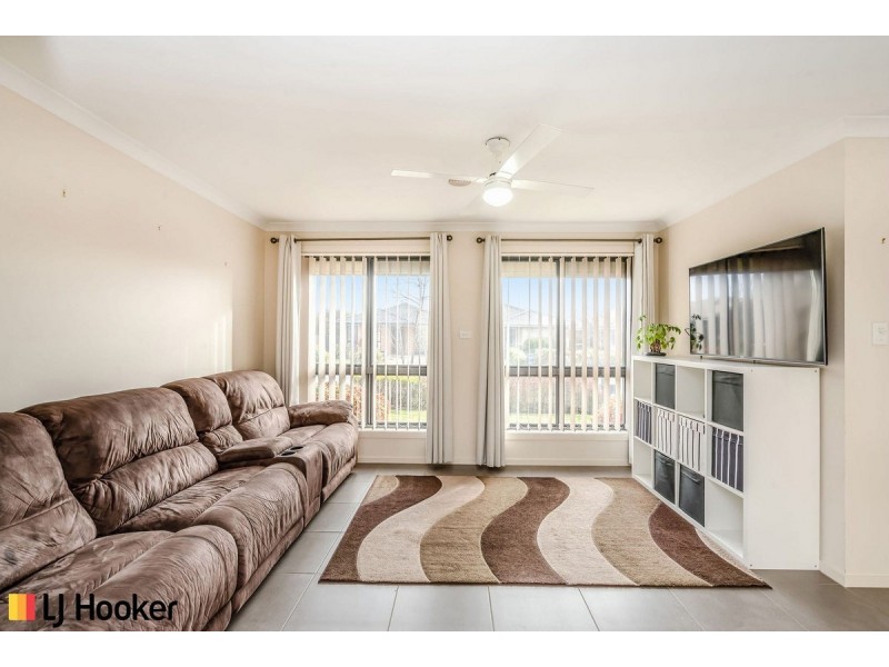 21 Rag Holmes Street, Macgregor ACT 2615