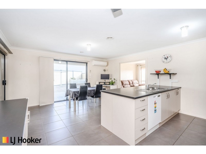 21 Rag Holmes Street, Macgregor ACT 2615