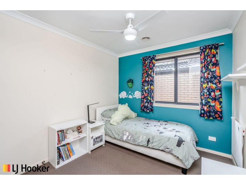 21 Rag Holmes Street, Macgregor ACT 2615