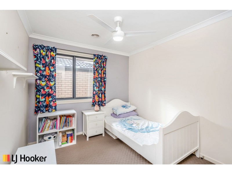 21 Rag Holmes Street, Macgregor ACT 2615