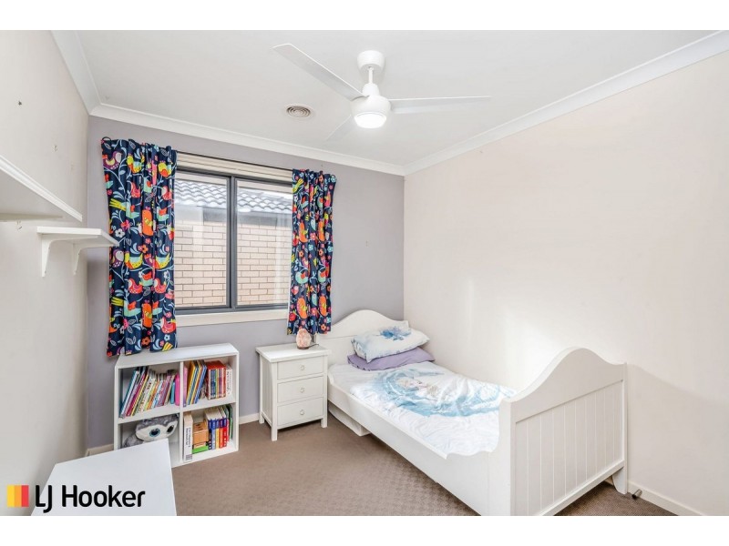 21 Rag Holmes Street, Macgregor ACT 2615