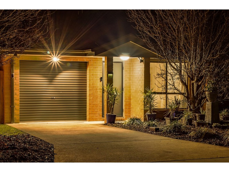 30 Audrey Cahn Street, Macgregor ACT 2615
