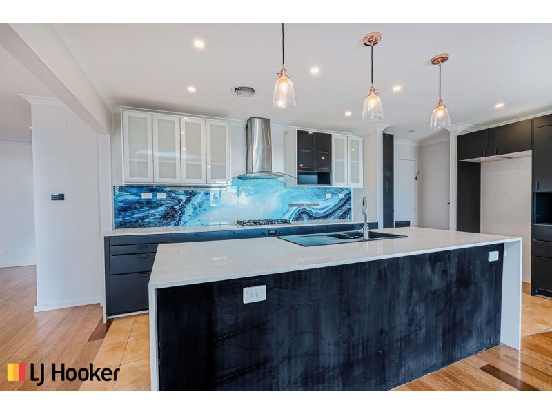 18 Ron Hoy Street, Macgregor ACT 2615