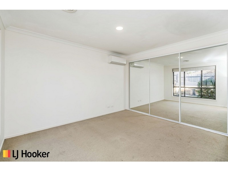 18 Ron Hoy Street, Macgregor ACT 2615