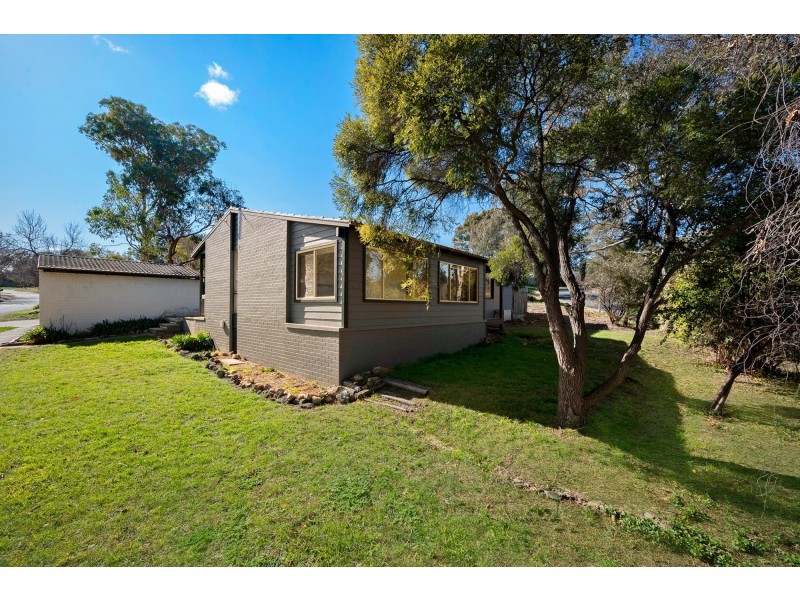 2 Cooney Court, Charnwood ACT 2615