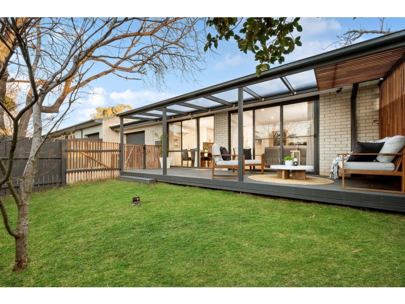 8 Stumm Place, Latham ACT 2615