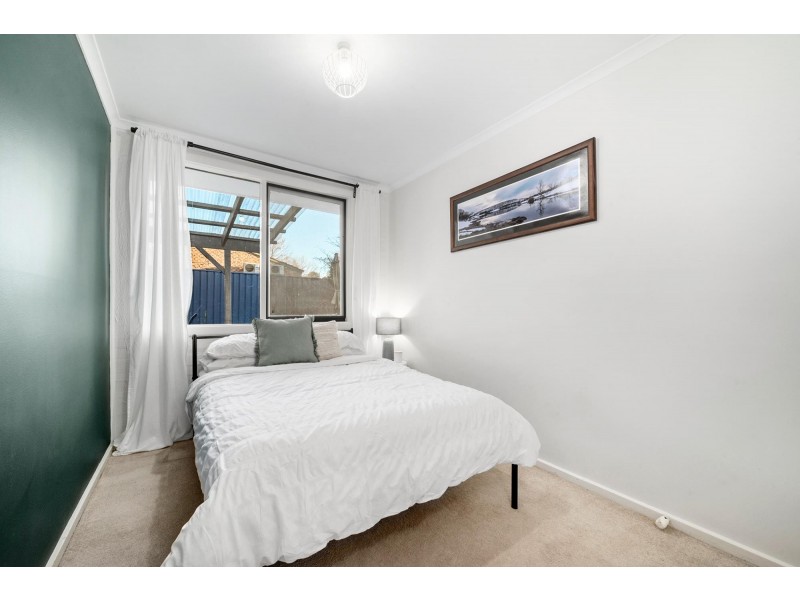 8 Stumm Place, Latham ACT 2615