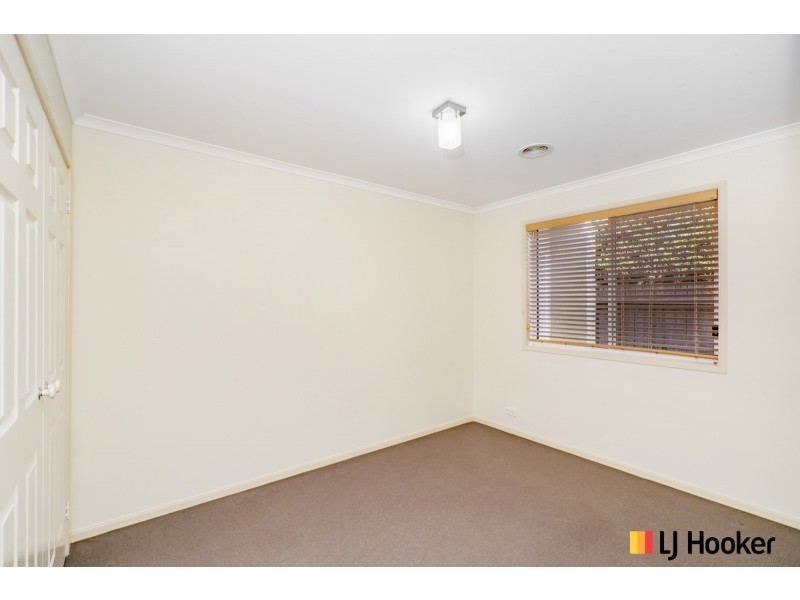 2 Hanrahan Crescent, Dunlop ACT 2615