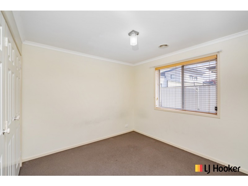 2 Hanrahan Crescent, Dunlop ACT 2615