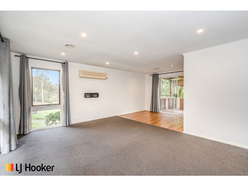 10 Harper Street, Macgregor ACT 2615