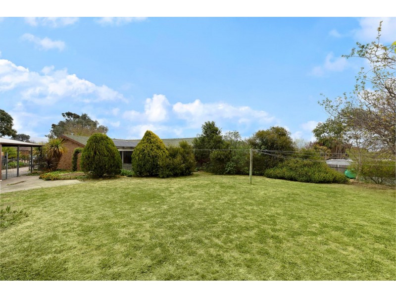 23 Ironbark Crescent, Banks ACT 2906