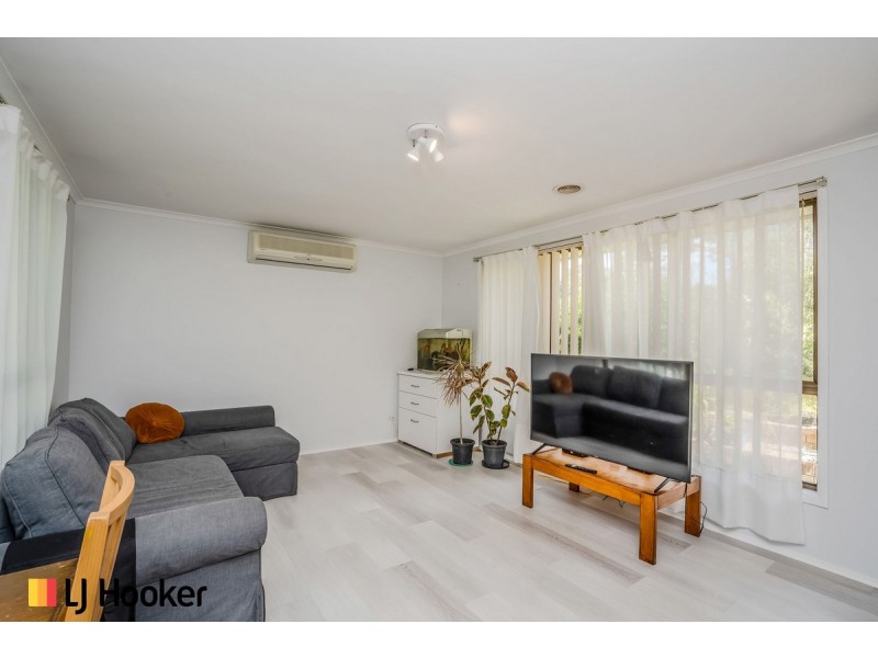 2 Macfarlan Place, Latham ACT 2615