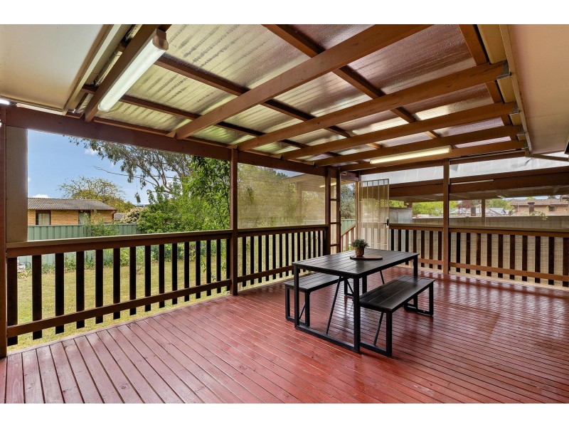 14 Schaffer Place, Charnwood ACT 2615