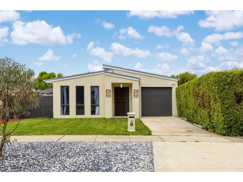 38 Eccles Circuit, Macgregor ACT 2615