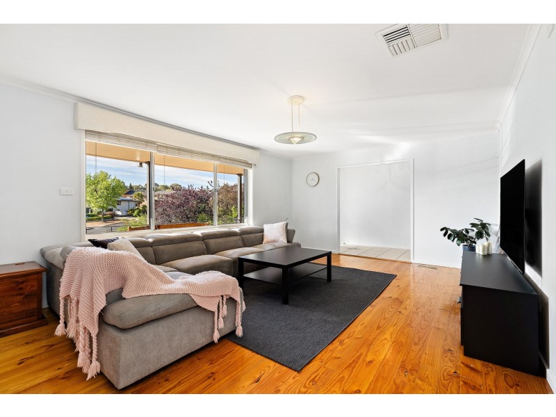 8 Cunningham Street, Karabar NSW 2620