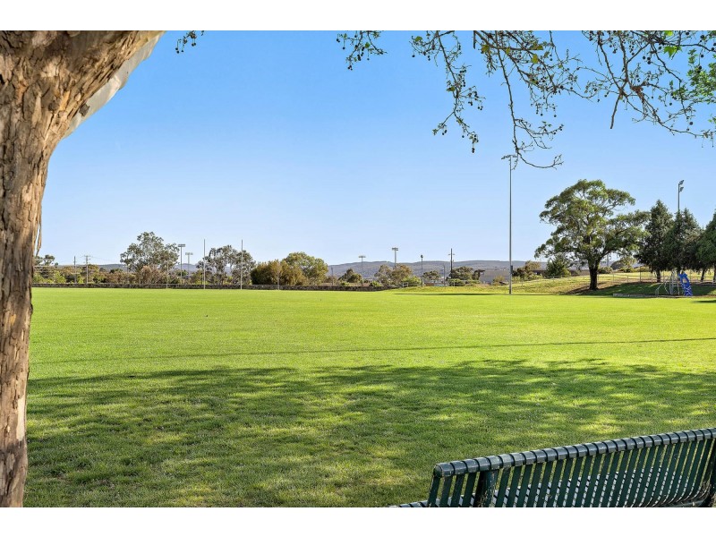 8 Cunningham Street, Karabar NSW 2620