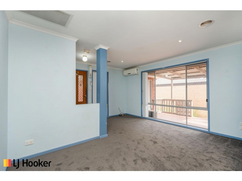 16 Yumba Avenue, Ngunnawal ACT 2913