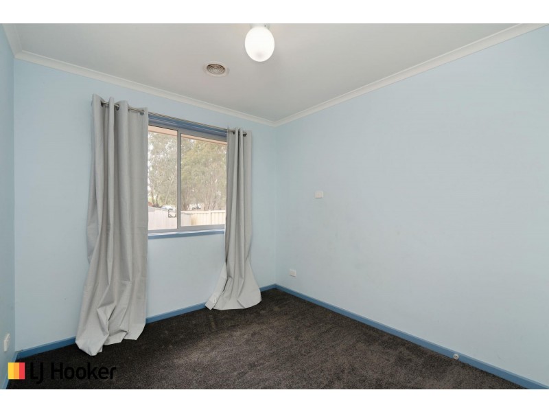 16 Yumba Avenue, Ngunnawal ACT 2913
