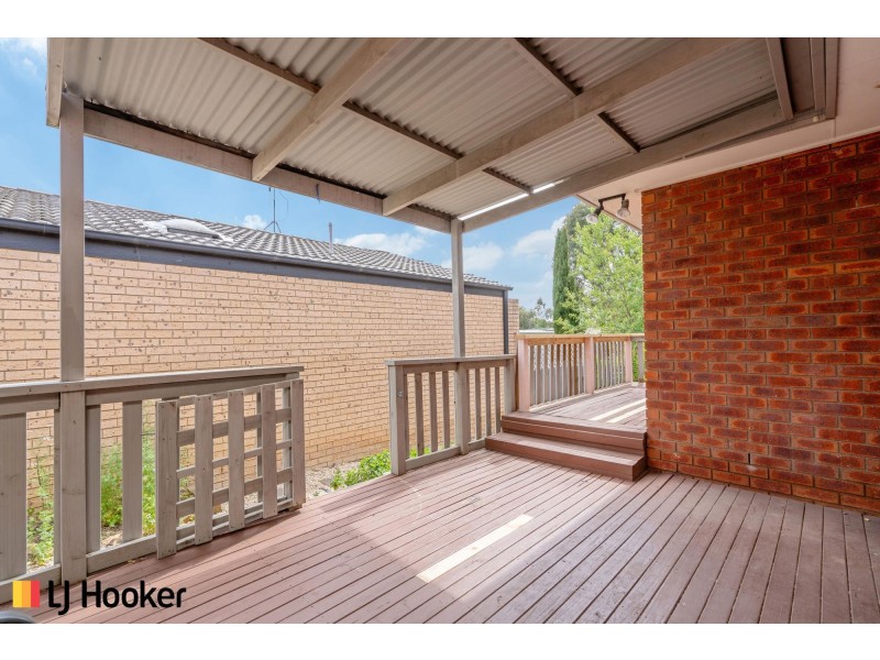 16 Yumba Avenue, Ngunnawal ACT 2913
