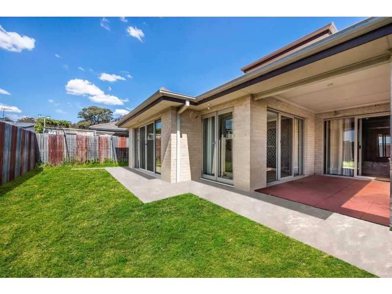 10 Hooton Street, Forde ACT 2914