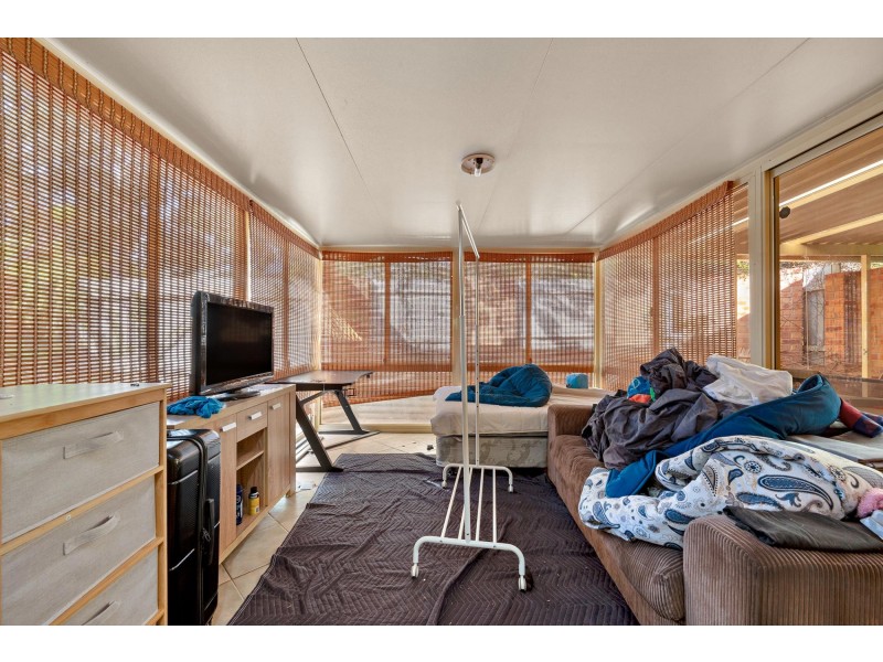 2A & 2B Loureiro Street, Conder ACT 2906