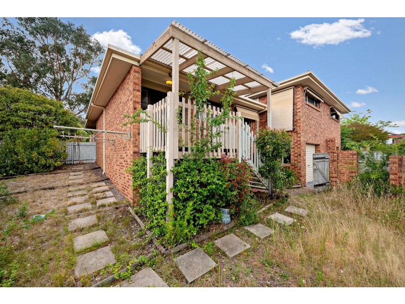 2A & 2B Loureiro Street, Conder ACT 2906