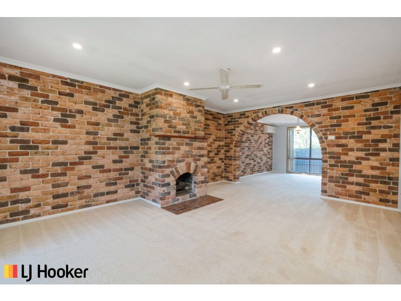 11 Brownlow Place, Holt ACT 2615
