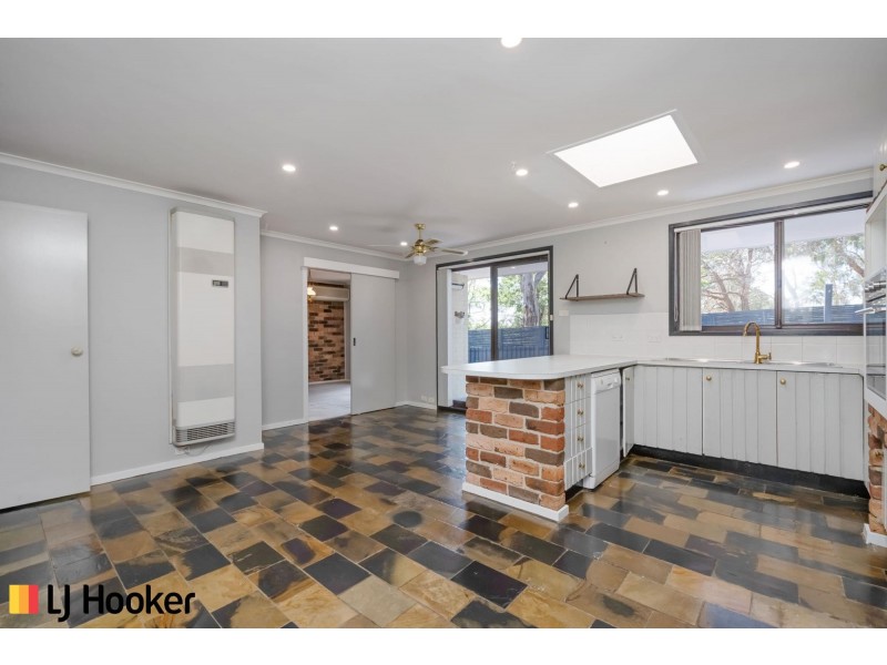 11 Brownlow Place, Holt ACT 2615