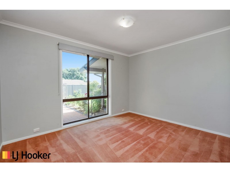 11 Brownlow Place, Holt ACT 2615