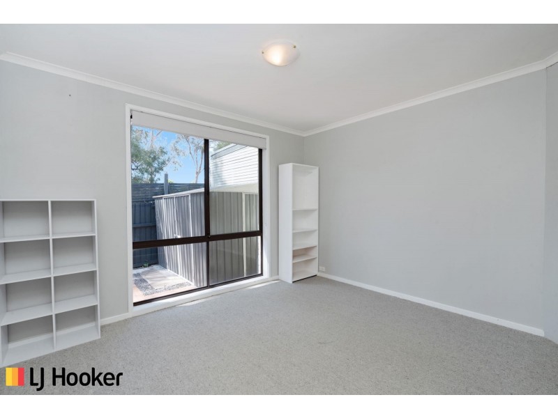 11 Brownlow Place, Holt ACT 2615