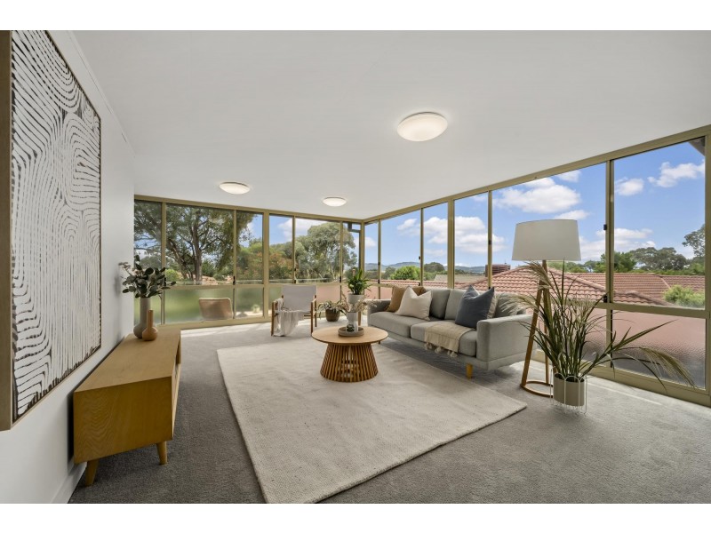 40 Halloran Drive, Jerrabomberra NSW 2619