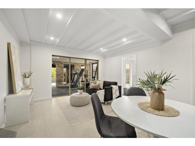40 Halloran Drive, Jerrabomberra NSW 2619