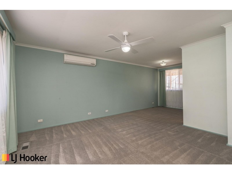 3 Dean Place, Charnwood ACT 2615