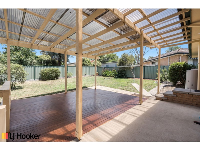 3 Dean Place, Charnwood ACT 2615