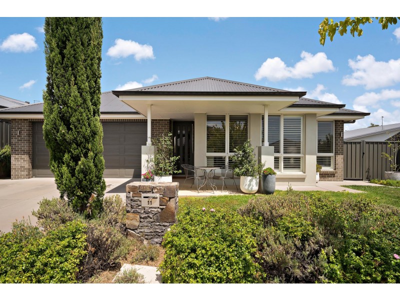 11 Goiser Loop, Googong NSW 2620