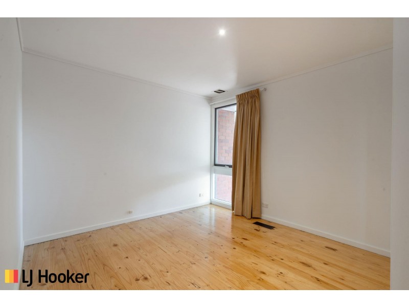 9 Newmarch Place, Macgregor ACT 2615