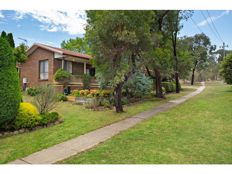 76 Jackie Howe Crescent, Macarthur ACT 2904