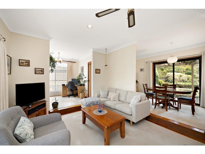 76 Jackie Howe Crescent, Macarthur ACT 2904