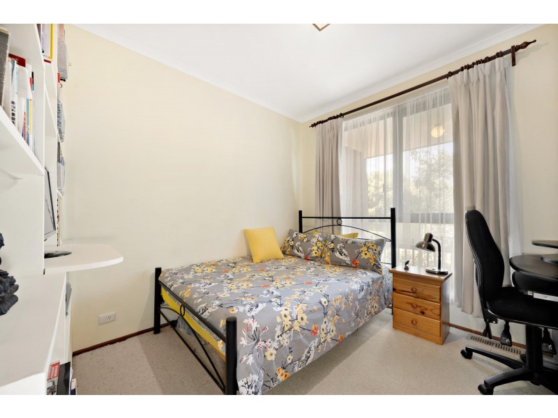 76 Jackie Howe Crescent, Macarthur ACT 2904