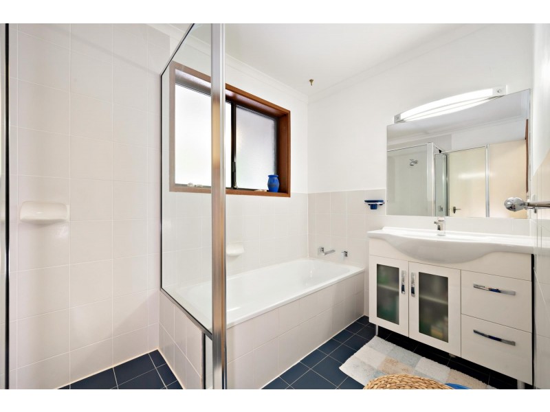 76 Jackie Howe Crescent, Macarthur ACT 2904