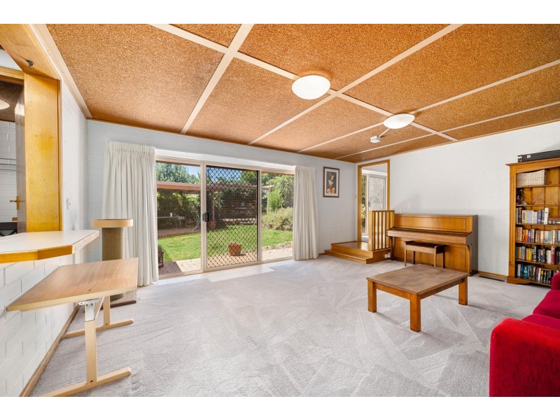 8 Broadbent Street, Scullin ACT 2614