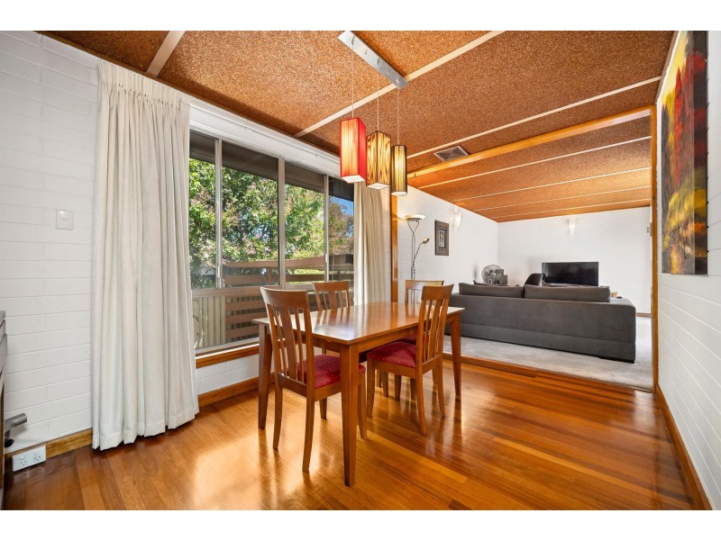 8 Broadbent Street, Scullin ACT 2614