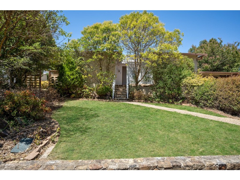 8 Broadbent Street, Scullin ACT 2614