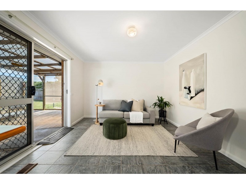 280 Southern Cross Drive, Macgregor ACT 2615