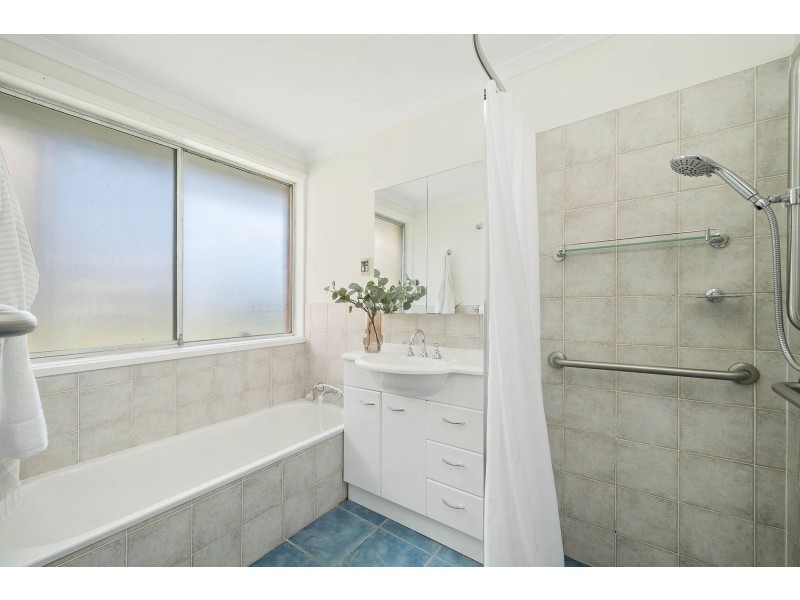 280 Southern Cross Drive, Macgregor ACT 2615