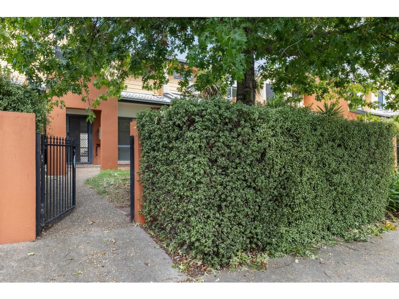 9/15 Wanliss Street, Latham ACT 2615